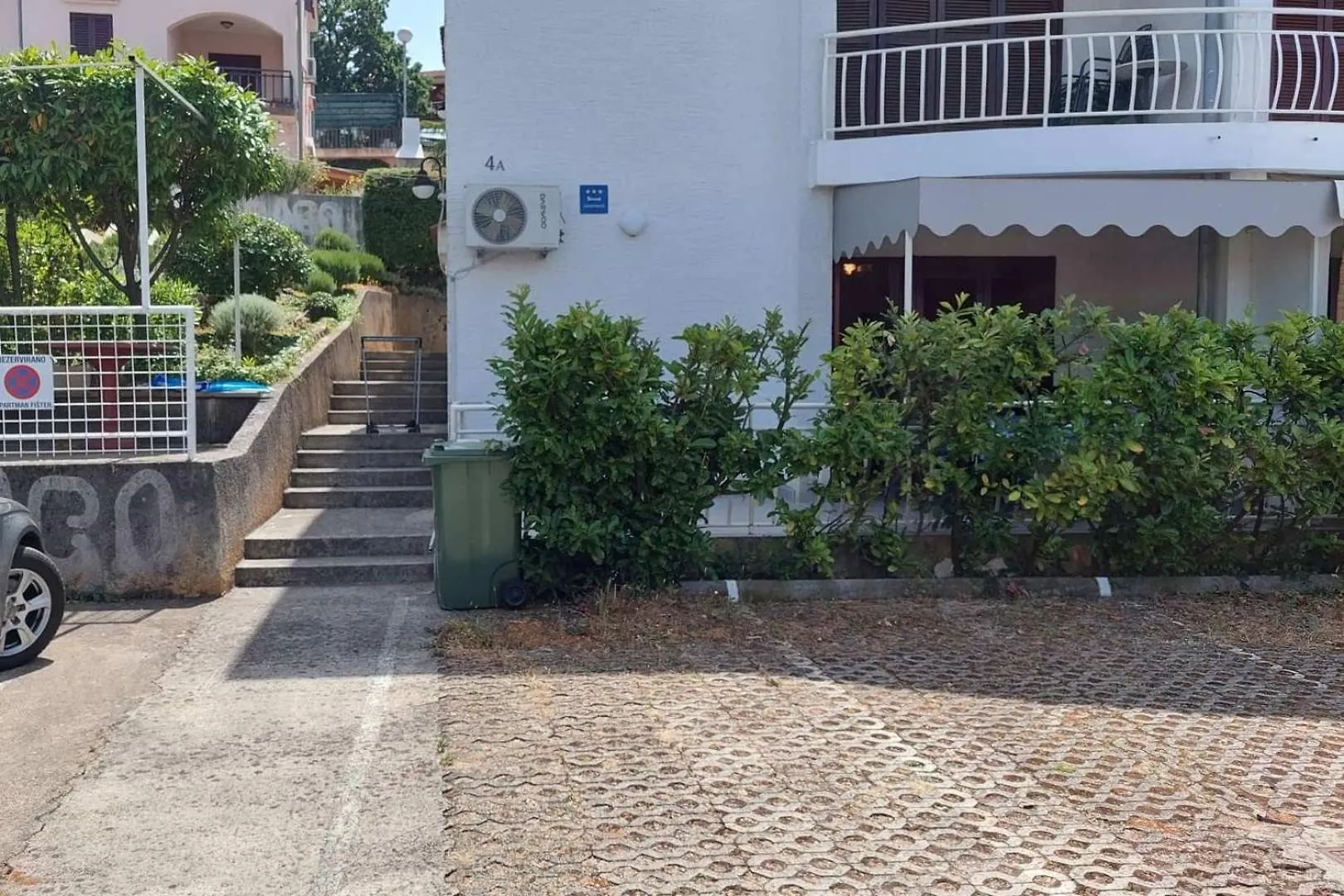 Apartments With A Parking Space Njivice, Krk - 21772